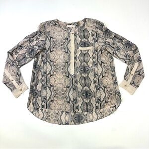 Rebecca Taylor python silk blouse blush grey long sleeve Size 6
Round neck hem